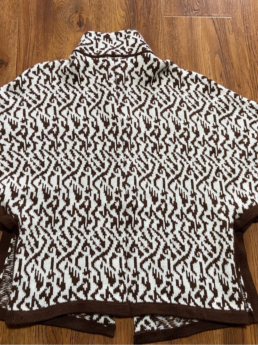 Alpha wool Brown & Cream Knit Button-Front Cape/Cardigan size L/XL - Picture 3 of 11